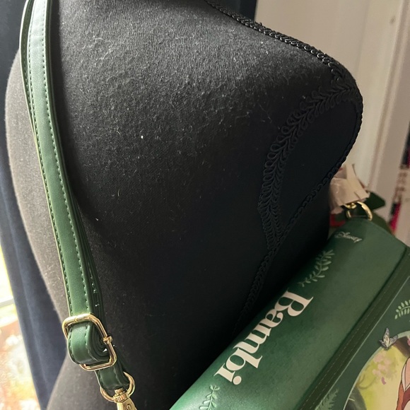 Disney Bambi lounge fly bag great bag for all Bambi lovers new with tags - Picture 4 of 11